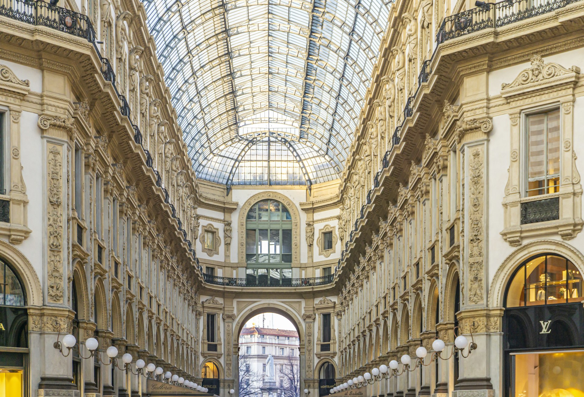 Shopping dans la Galleria à Milan